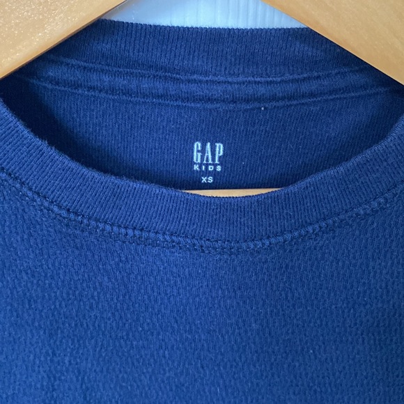 Boys GAP Navy Crewneck Shirt Sz XS - Picture 3 of 4